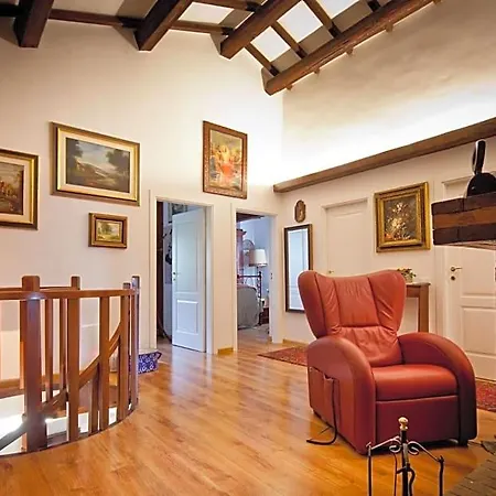 Titti Hotel *